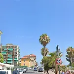 Casa Al Mare アパート